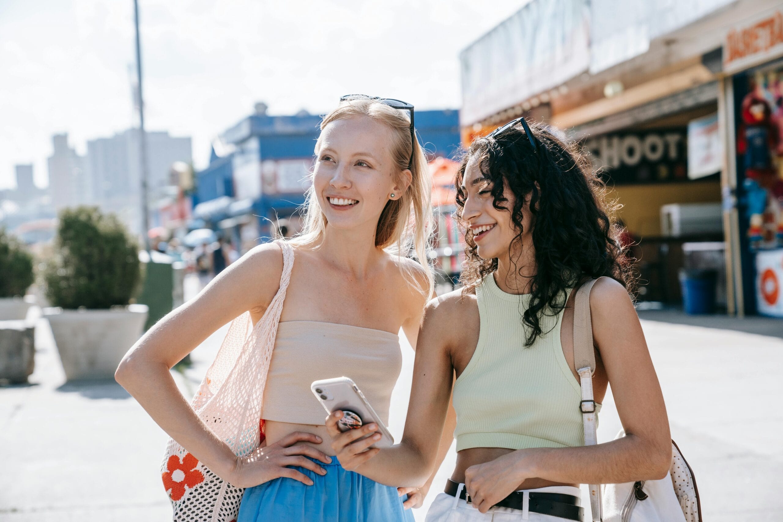 Women Shopping & Mobile